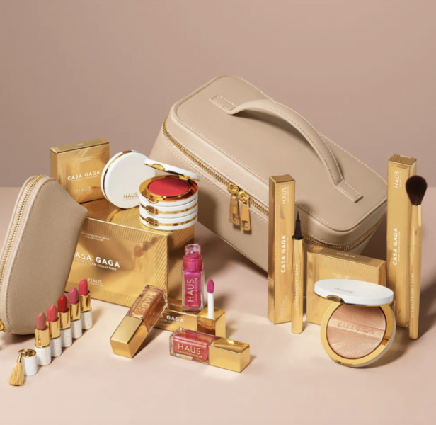 К премьере «Дома Gucci»: Леди Гага запускает свою линию косметики, посвященную итальянскому гламуру