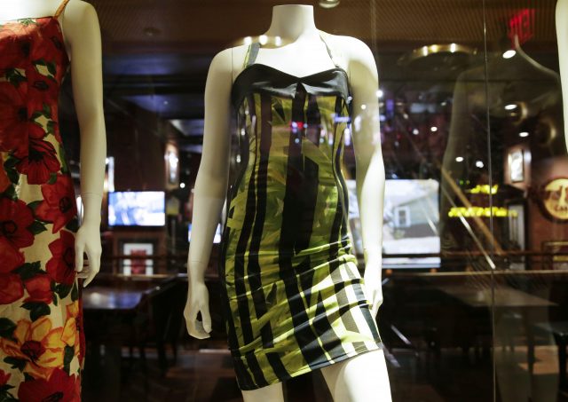 Платье Эми Уайнхаус продано за 243 тысячи долларов