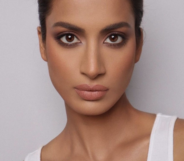 Против акне и розацеа: для чего нужна азелаиновая кислота в косметике