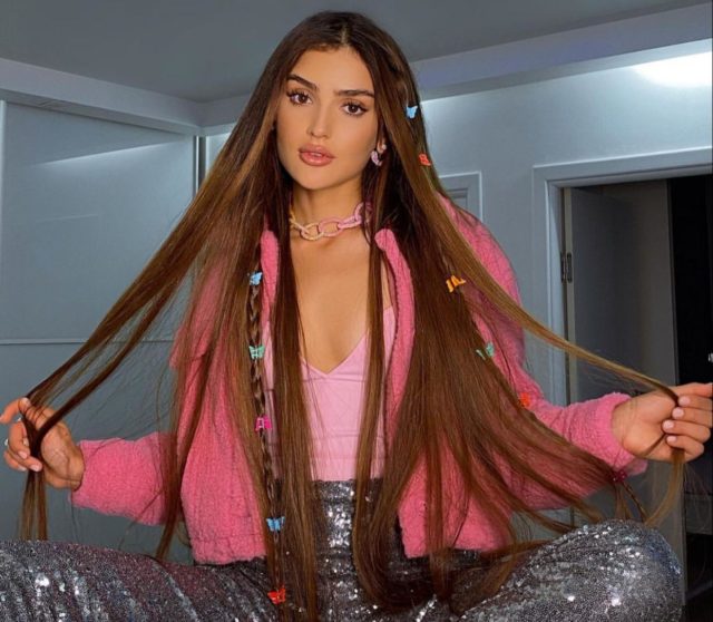 Верьте своим детям: Дина Саева впервые показала свою маму