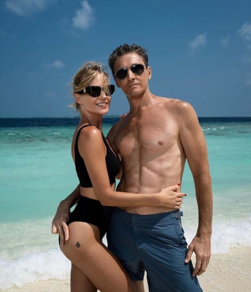 За «неординарность»: дочь Глюкозы выгнали из элитной гимназии