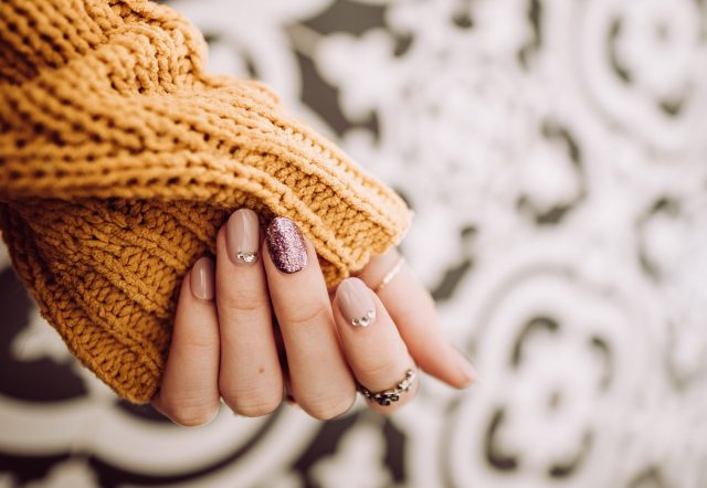 10 идей для новогоднего маникюра 