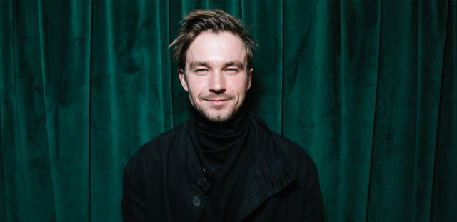 Александр Петров сыграет в документальном сериале о себе