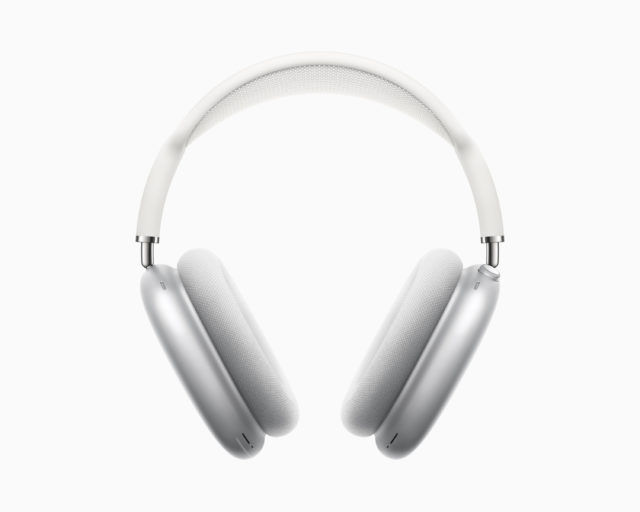 Apple показала первые полноразмерные наушники