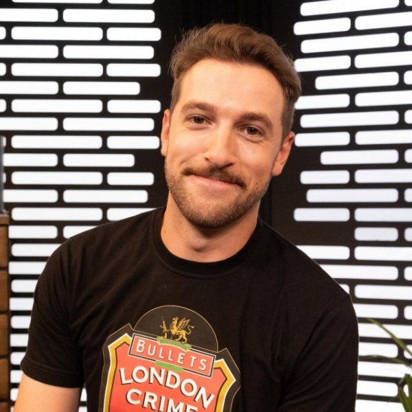 Звезда Comedy Club Андрей Бебуришвили высмеял поведение Кристины Асмус после развода