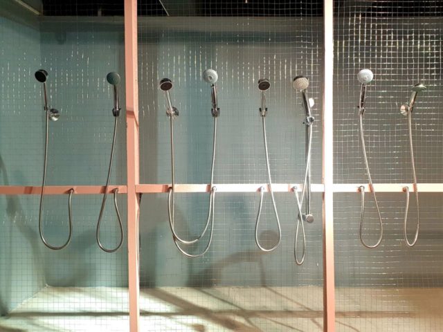 ArtTalk с Henry Mova: дружба, условности и свобода в современном искусстве