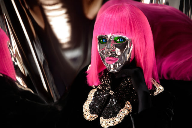 ArtTalk с Henry Mova: дружба, условности и свобода в современном искусстве