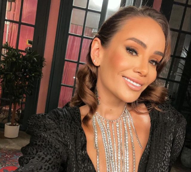 Больше не Долматова: Айза сменила имя и фамилию