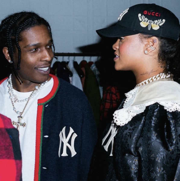 Черного много не бывает: дерзкий образ Рианны на свидании с A$AP Rocky