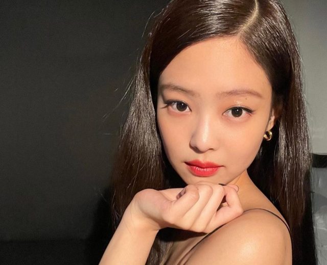 Что дальше — стеклянный человек? Корейский тренд glass skin распространился на волосы