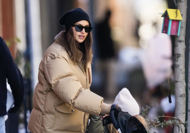 Цифра дня: сколько стоит пуховик Ирины Шейк