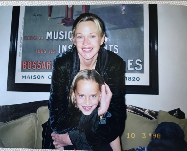 Дакота Джонсон рассказала, почему она злится на свою маму