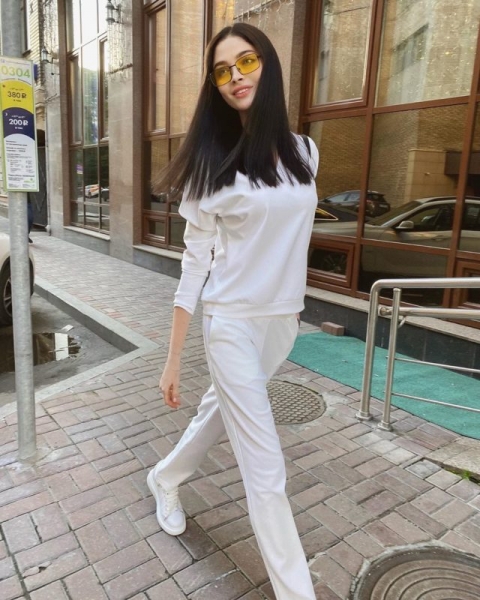 Я не &laquo;впаривала&raquo;: Алена Шишкова оправдалась за рекламу средств для волос после облысения 