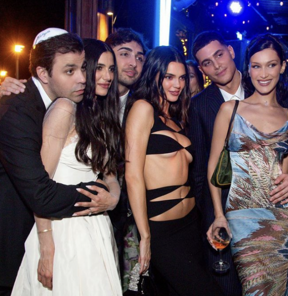 Кендалл Дженнер резко ответила на критику своего самого откровенного выхода