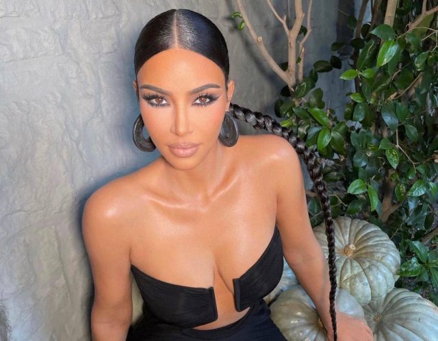 Ким Кардашьян резко ответила Канье после того, как он вспомнил историю с ее интимным видео