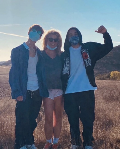 На фоне скорой свадьбы: как сыновья Бритни Спирс относятся к ее жениху