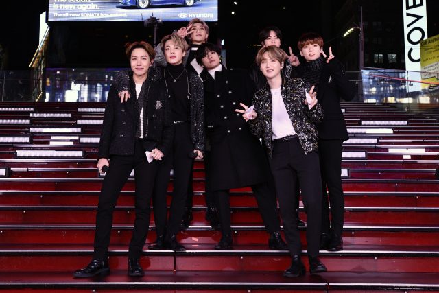 От Рианны до Граймс: кто вошел в список самых стильных звезд в 2021 году