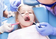 Почему удаление молочных зубов у детей очень важно