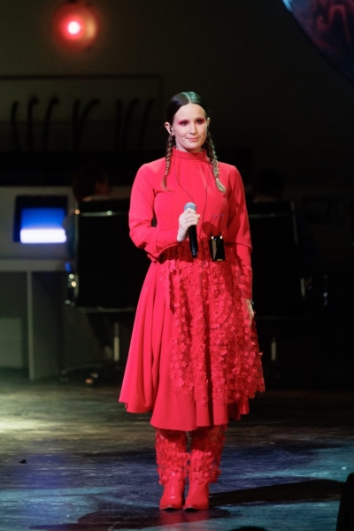 Певица Монеточка отреагировала на посвященный ей пост в Mash