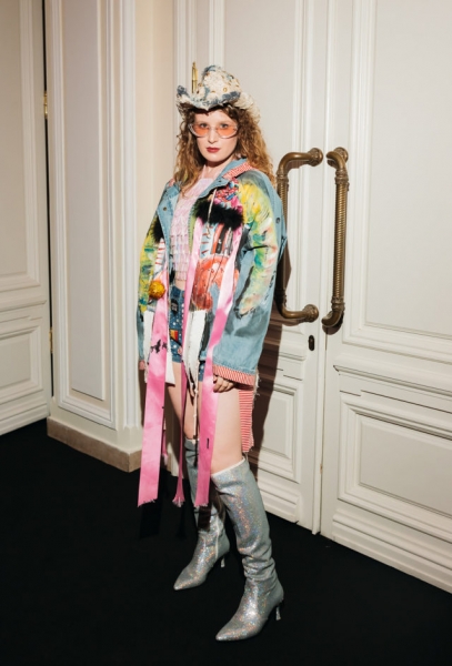 Певица Монеточка отреагировала на посвященный ей пост в Mash