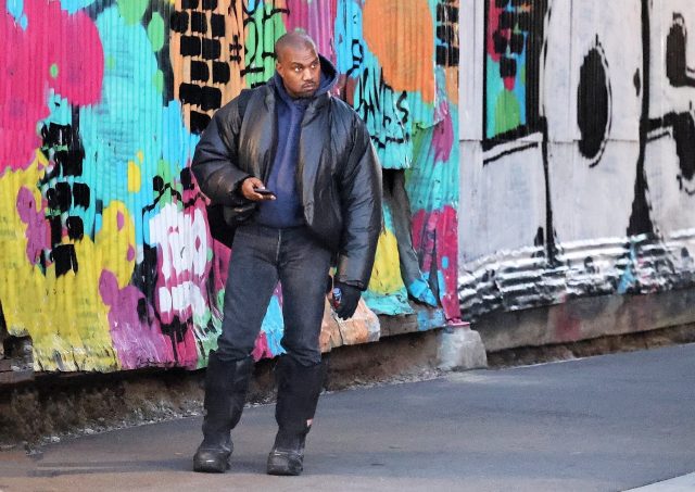 После насыщенных выходных с Джулией Фокс: Канье Уэст вернулся к семье