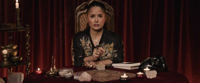 Такого мы точно не ожидали: режиссер вырезал постельную сцену Леди Гаги и Сальмы Хайек из «Дома Gucci»