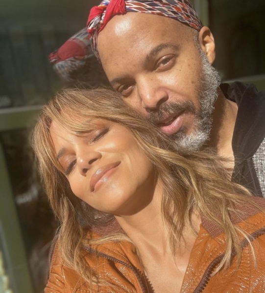 Теперь официально? Холли Берри объявила о помолвке с Ваном Хантом