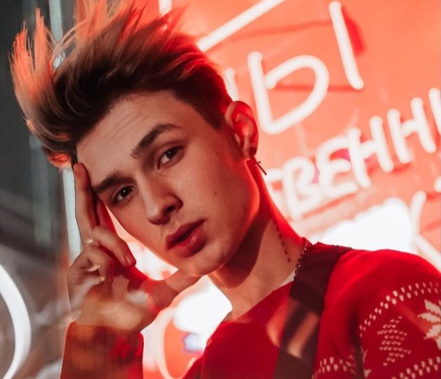 TikTok-звезду арестовали на два месяца за нападение на автомобиль ФСБ 