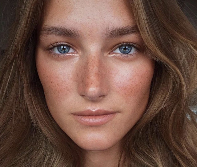 Умывание, тонизирование, увлажнение: поочередное нанесение ухода