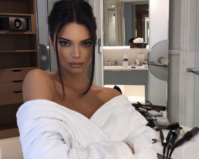 Умывание, тонизирование, увлажнение: поочередное нанесение ухода