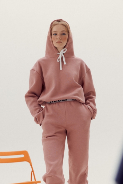 Wishlist: где купить стильный спортивный костюм 