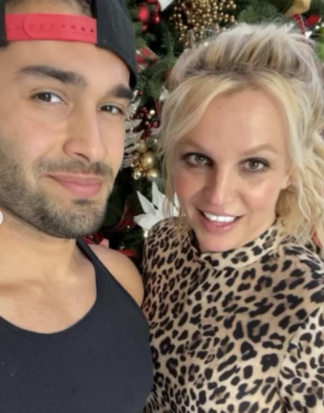 Заставляли носить утягивающее белье и не давали отдыхать: Бритни Спирс рассказала подробности своего нахождения под опекой