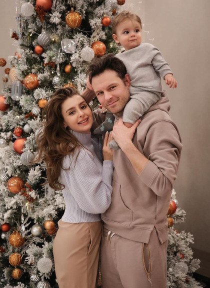 Звезда «Кухни» Екатерина Кузнецова бросила мужа Евгения Пронина после измены