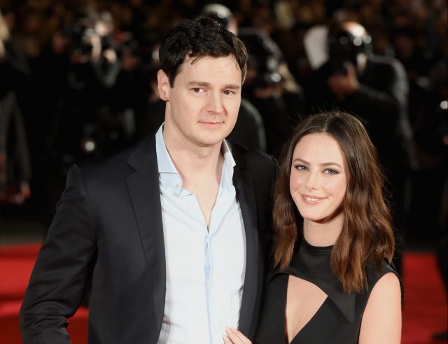 Звезда «Пиратов Карибского моря» Кая Скоделарио стала мамой во второй раз