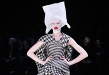 10 самых ярких макияжей с показов Александра Маккуина