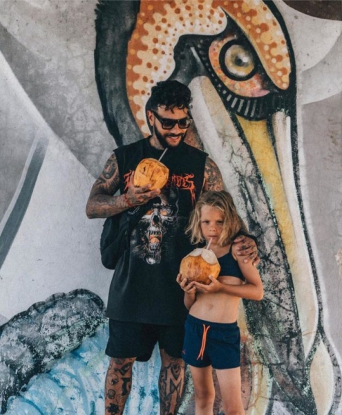 Алена Шишкова объяснила, почему отдыхает отдельно от дочери