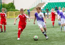 Почему футбол так популярен среди подростков или почему стоит отдать ребёнка в секцию футбола