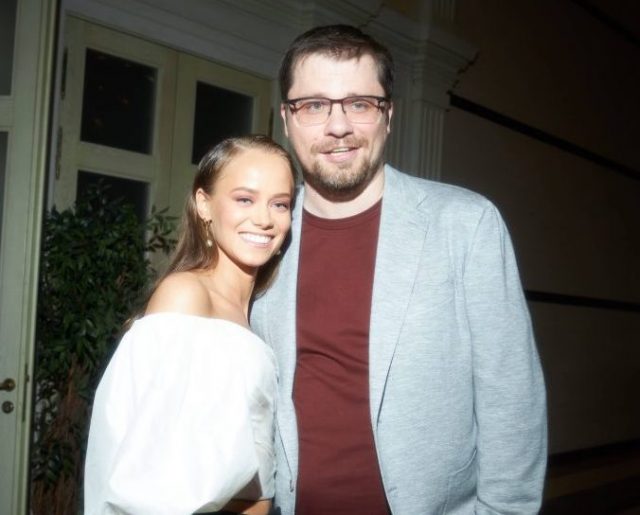 Конец слухам: Гарик Харламов появился на дне рождения Катерины Ковальчук