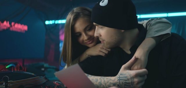 Обсуждают в Сети: Егор Крид и Валя Карнавал живут вместе