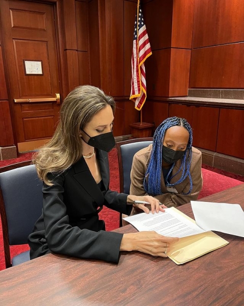 Поддерживает своих детей во всем: еще одно доказательство, что Анджелина Джоли идеальная мама