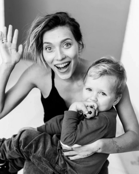 Регину Тодоренко поздравляют с беременностью: телеведущая спровоцировала новые слухи 