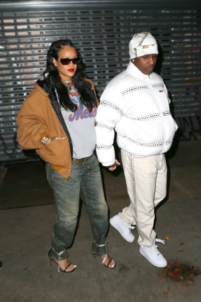 В этот раз акцент на макияж: новый выход беременной Рианны и A$AP Rocky 