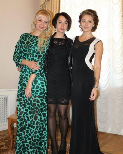 Вспомнить все: как Настя Ивлеева выглядела до популярности