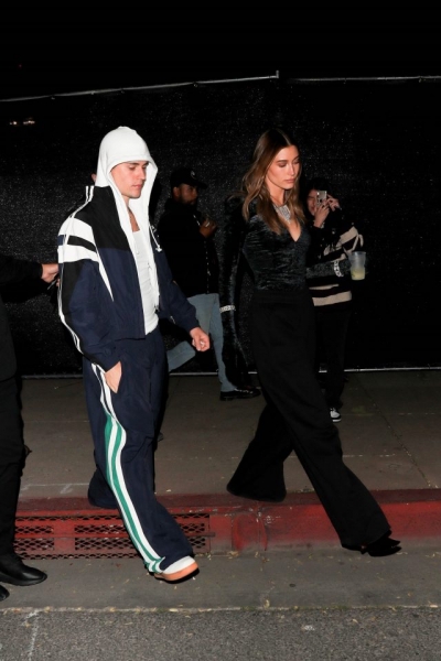 Выглядят грустными: Джастин и Хейли Бибер появились на публике после перестрелки на вечеринке