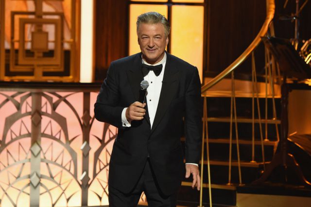 Алек Болдуин подал в суд на продюсеров фильма «Ржавчина», на съемках которого он случайно убил оператора