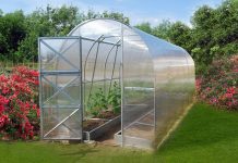 Установка поликарбонатной теплицы