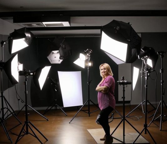 Как выбрать фотографа для бюджетной фотосессии в студии