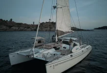 Аренда катамарана на Пхукете: свобода и роскошь морских приключений