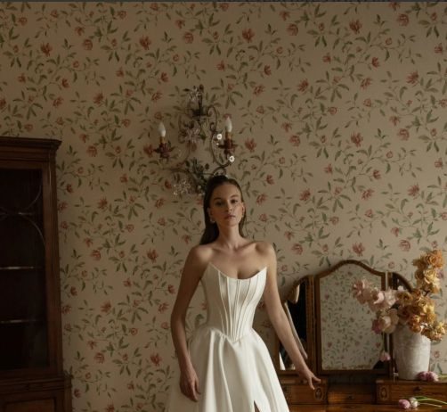 Свадебные платья в стиле минимализм: простота, элегантность и современность