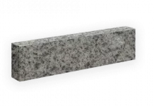 Бортовой камень гранитный: особенности, применение и преимущества